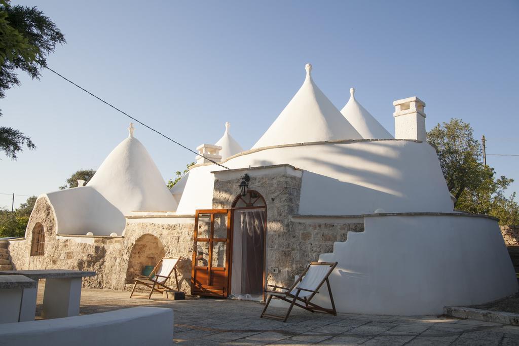Trullo Degli Ulivi Villa Ostuni Bagian luar foto
