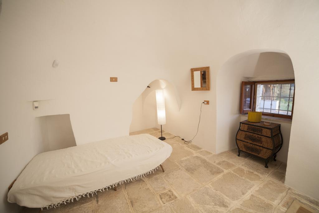 Trullo Degli Ulivi Villa Ostuni Bagian luar foto