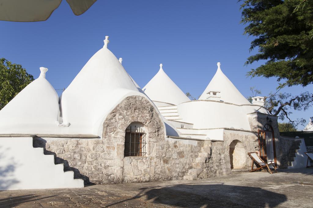 Trullo Degli Ulivi Villa Ostuni Bagian luar foto