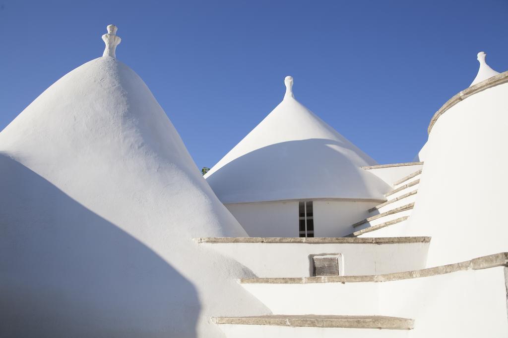 Trullo Degli Ulivi Villa Ostuni Bagian luar foto