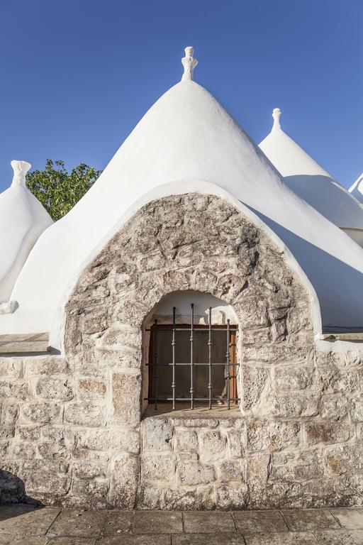 Trullo Degli Ulivi Villa Ostuni Bagian luar foto